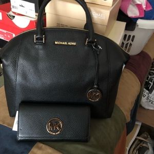 Michael Kors Riley Satchel w wallet